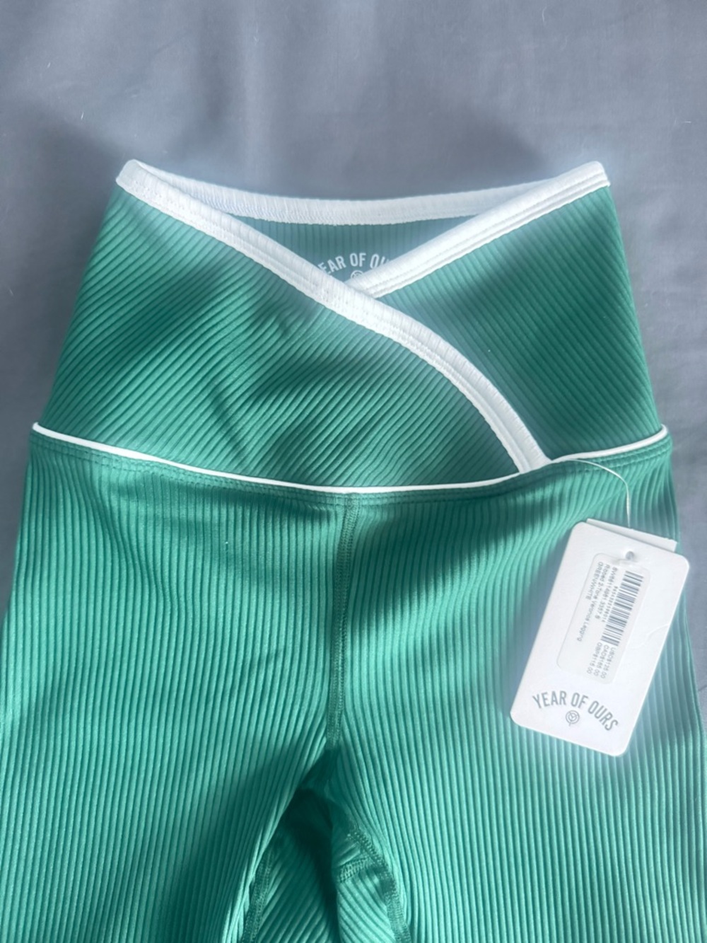 Year of Ours Forest Green Ribbed High-Waist Leggings and top 2pcs - Picture 5 of 9